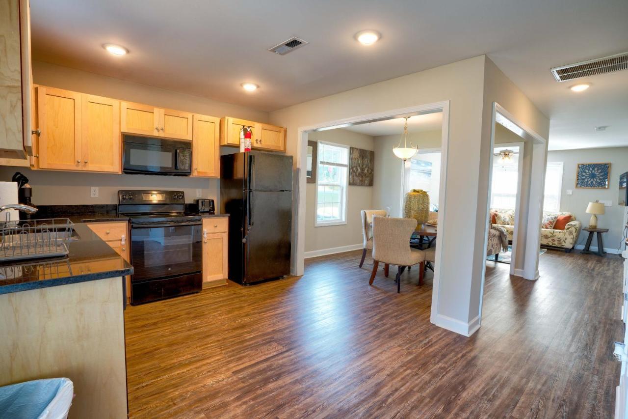 Kannapolis Elegant Townhouse - Pet Friendly Экстерьер фото
