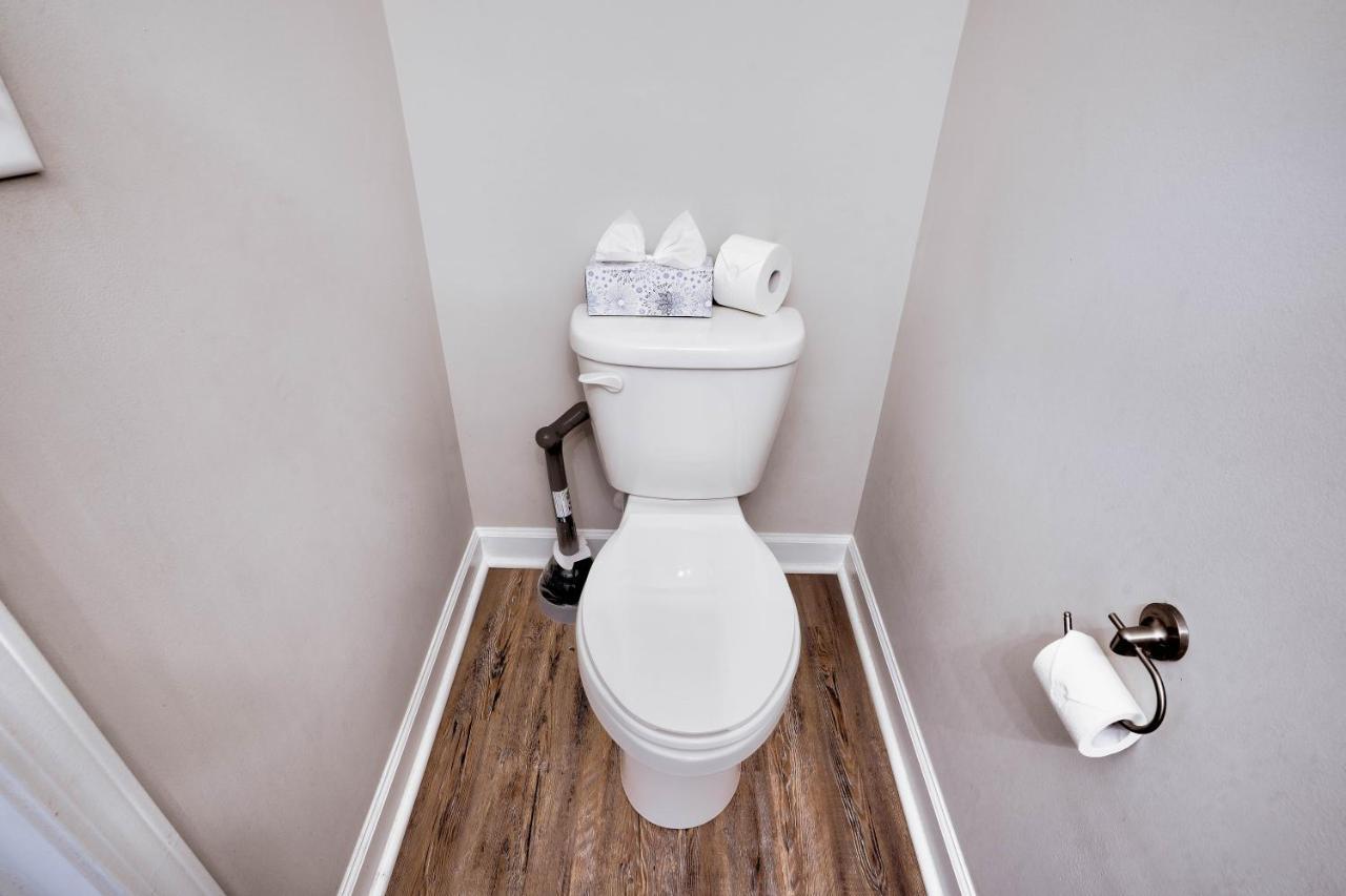 Kannapolis Elegant Townhouse - Pet Friendly Экстерьер фото