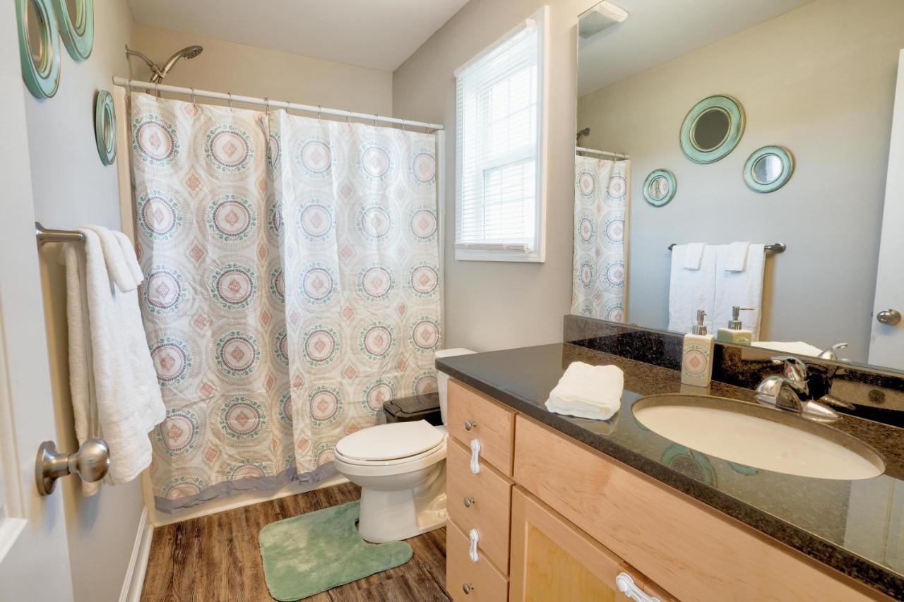 Kannapolis Elegant Townhouse - Pet Friendly Экстерьер фото