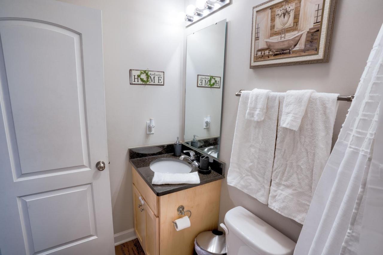 Kannapolis Elegant Townhouse - Pet Friendly Экстерьер фото