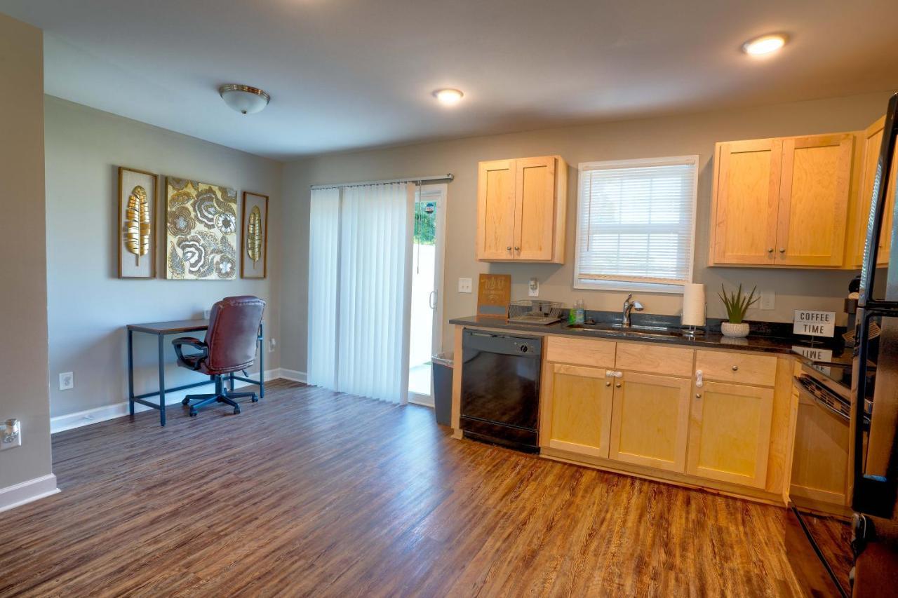 Kannapolis Elegant Townhouse - Pet Friendly Экстерьер фото