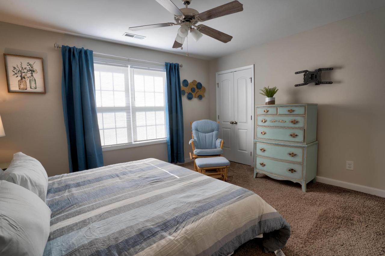 Kannapolis Elegant Townhouse - Pet Friendly Экстерьер фото